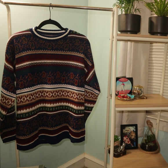 Patterned Sweater - Picture 3 of 7